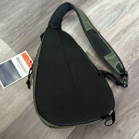 NWT Duchamp Unisex Sling bag - Picture 6 of 10